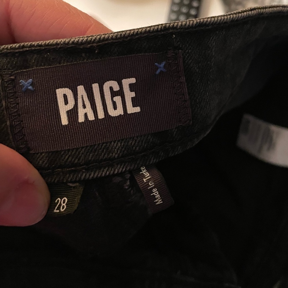 PAIGE -Noella Exposed Zip Crop Relaxed Straight Leg Jeans Black Shore Distressed - Picture 5 of 6